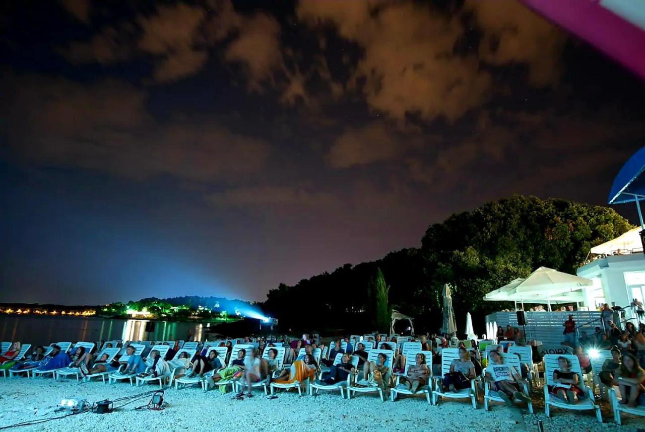 Apartment Mon Cheri-Located In A Quiet Neighbourhood Near Beaches Free Parking Pula Exterior photo