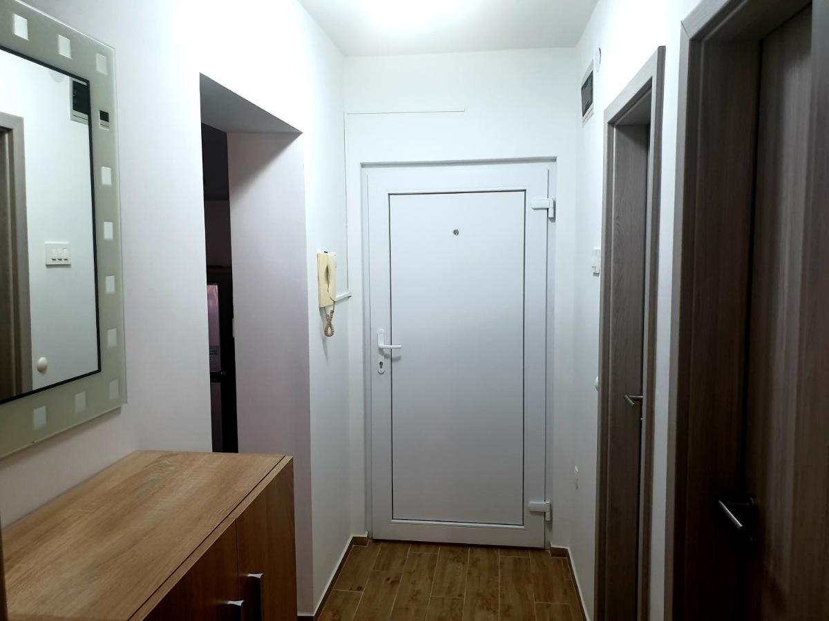 Apartment Mon Cheri-Located In A Quiet Neighbourhood Near Beaches Free Parking Pula Exterior photo