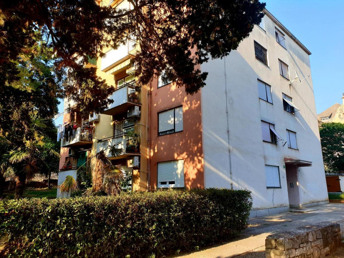 Apartment Mon Cheri-Located In A Quiet Neighbourhood Near Beaches Free Parking Pula Exterior photo