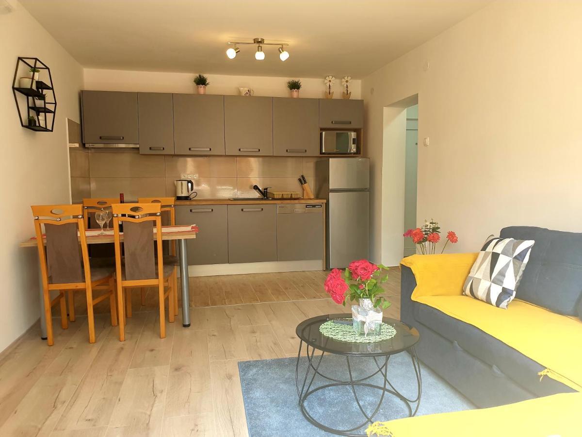 Apartment Mon Cheri-Located In A Quiet Neighbourhood Near Beaches Free Parking Pula Exterior photo